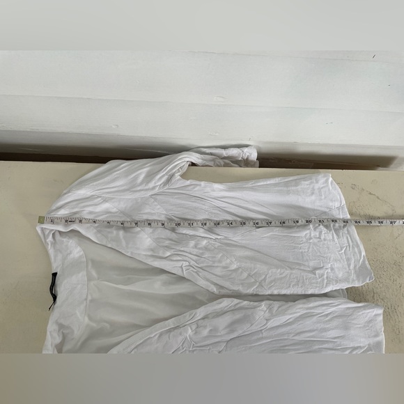 3/25 White Crepe Fabric Maurice’s Open Front Crop Blazer - Picture 6 of 10